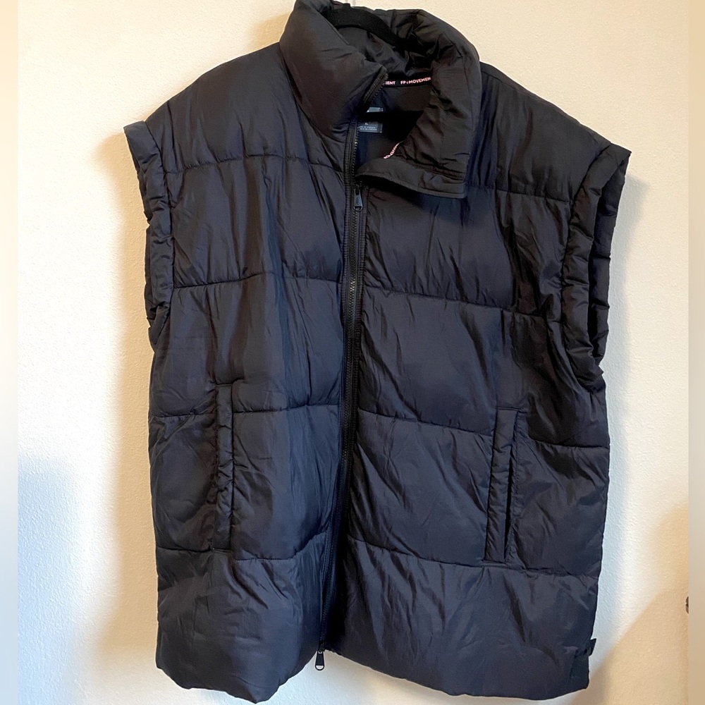Free People Movement in a Bubble Puffer Vest XL